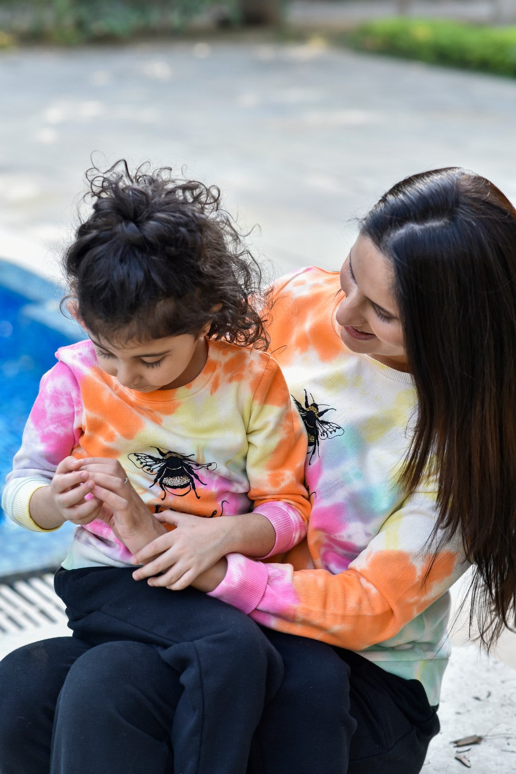 BEE BRAVE MOTHER DAUGHTER  DUO SWEATSHIRT