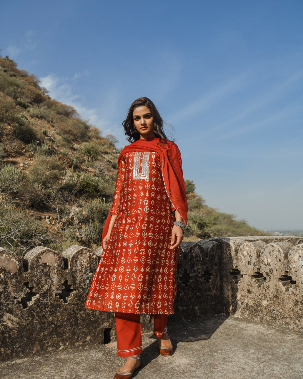 BRICK EMBROIDERED CHANDERI KURTA SET