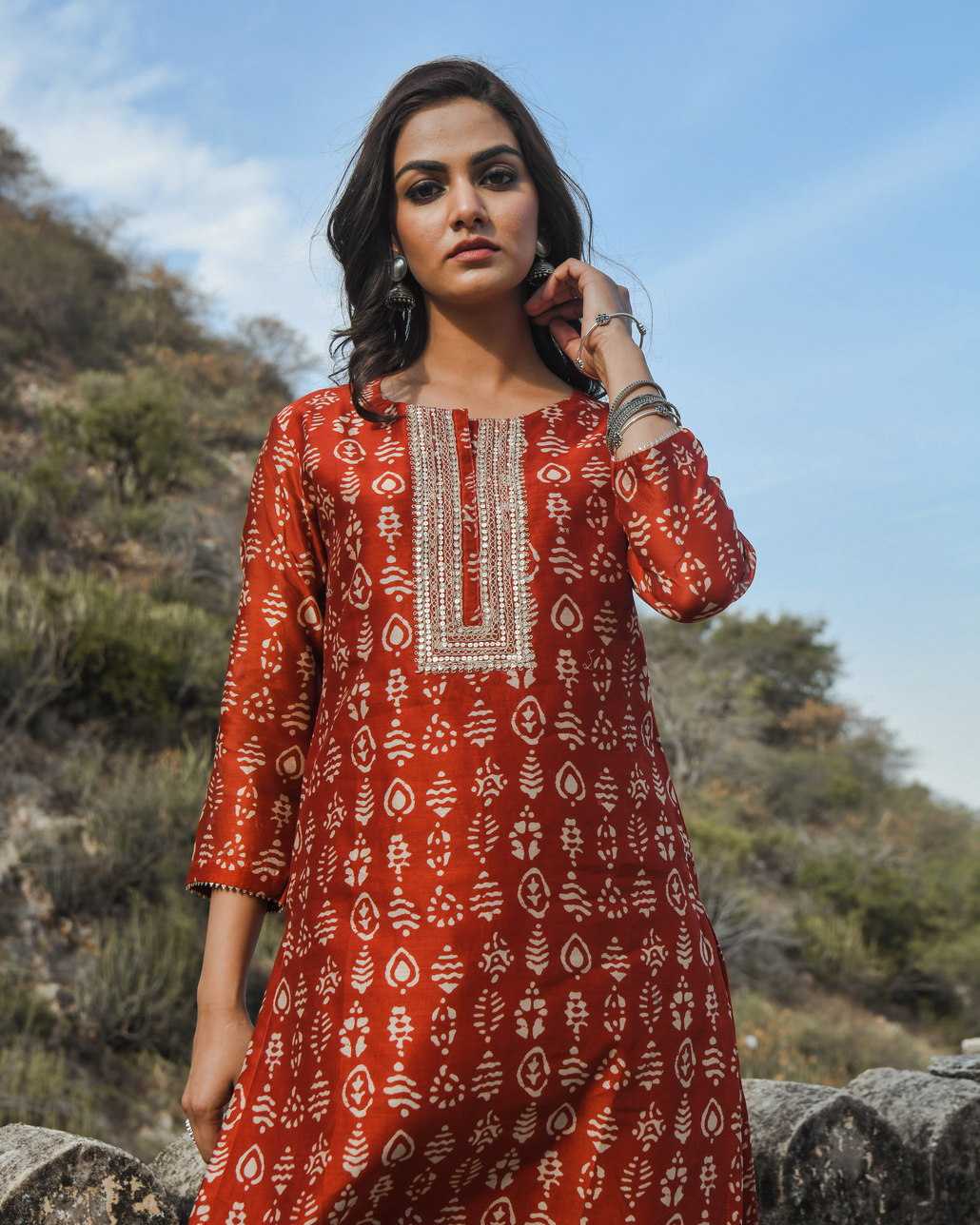 BRICK EMBROIDERED CHANDERI KURTA SET