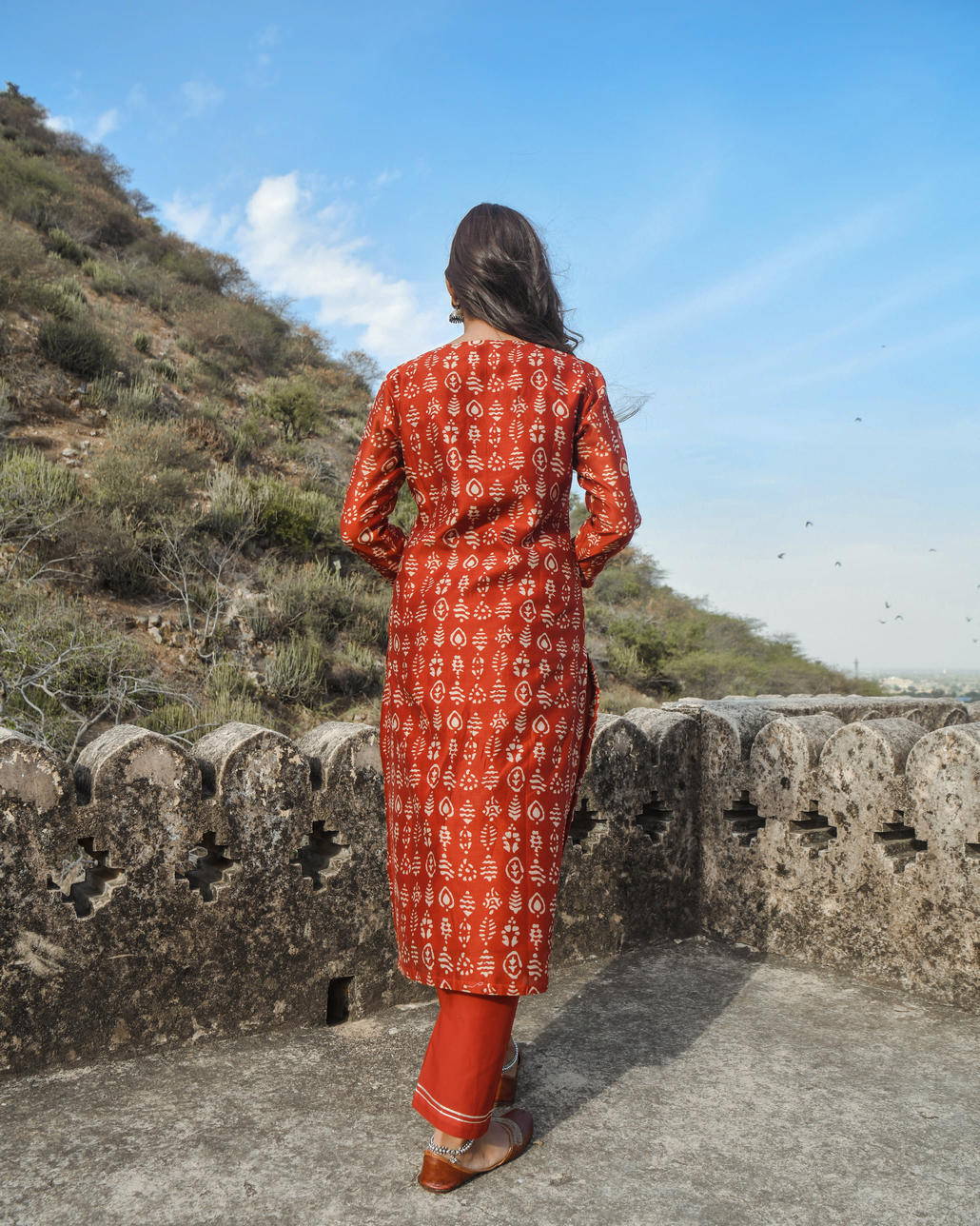 BRICK EMBROIDERED CHANDERI KURTA SET