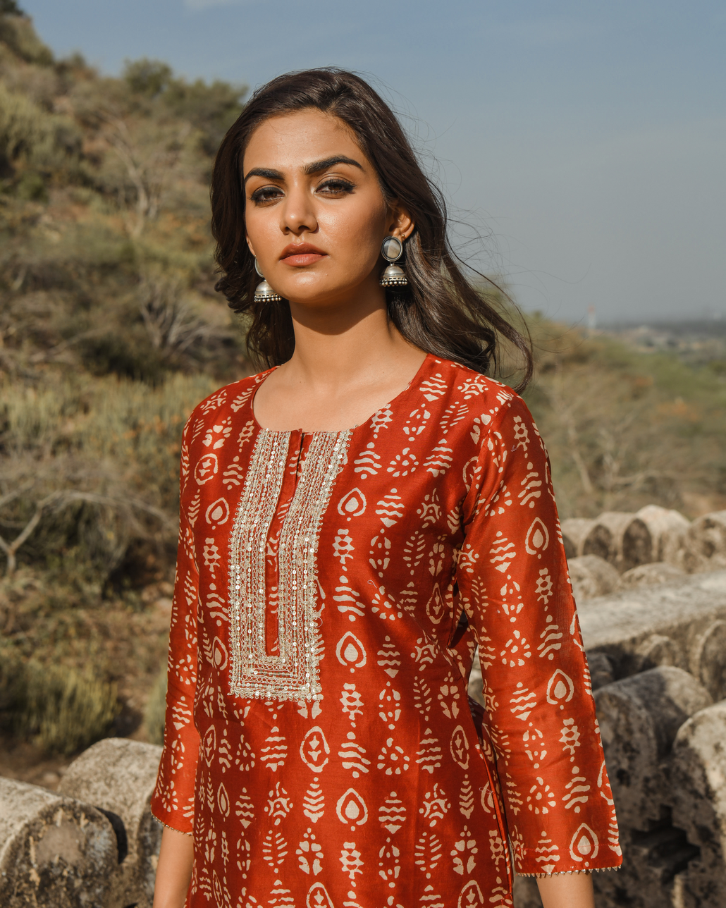 BRICK EMBROIDERED CHANDERI KURTA SET