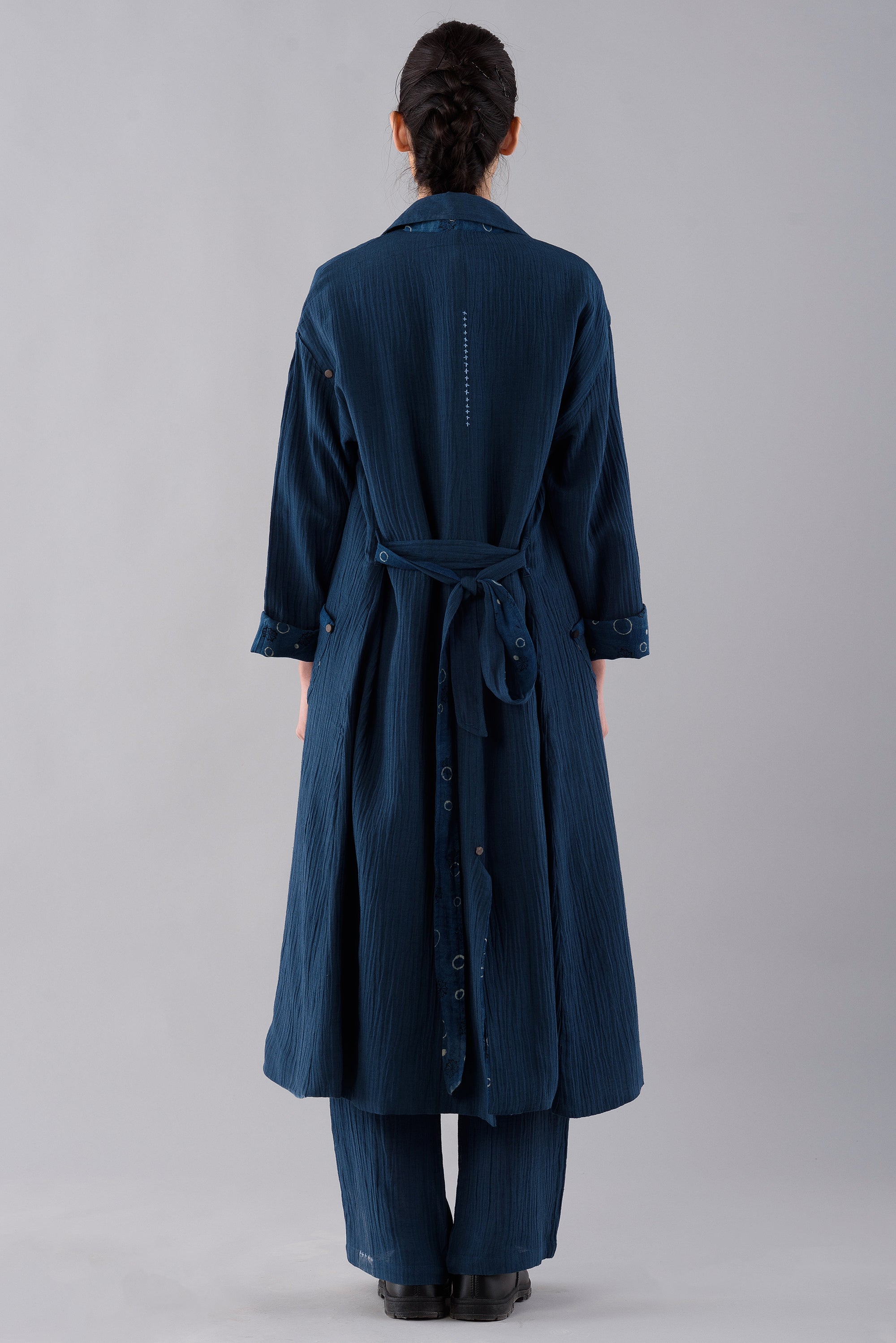 INDIGO REVERSIBLE TEMARI TRENCH