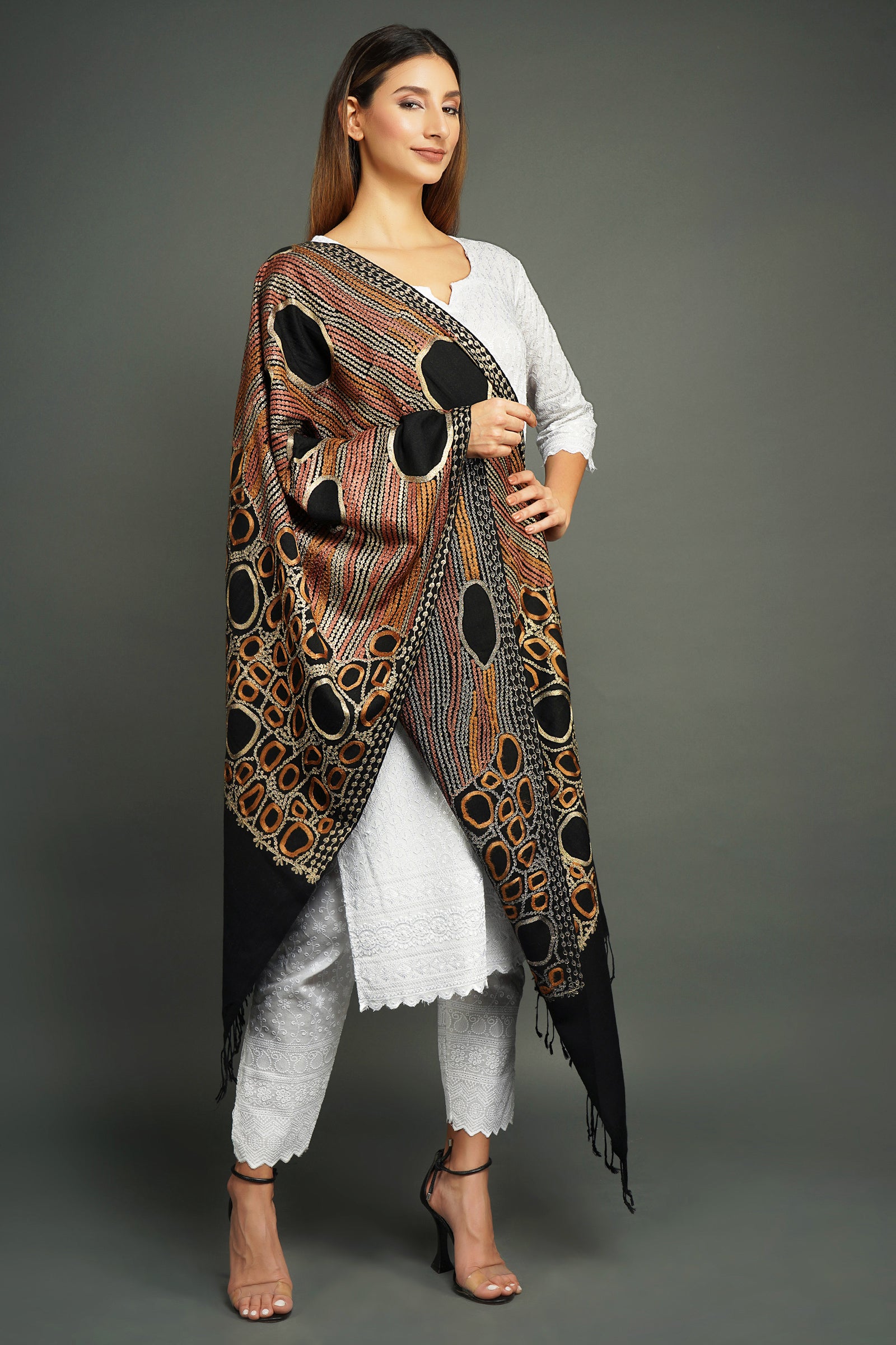 Pashmina blend in sequence thread in geometrical design