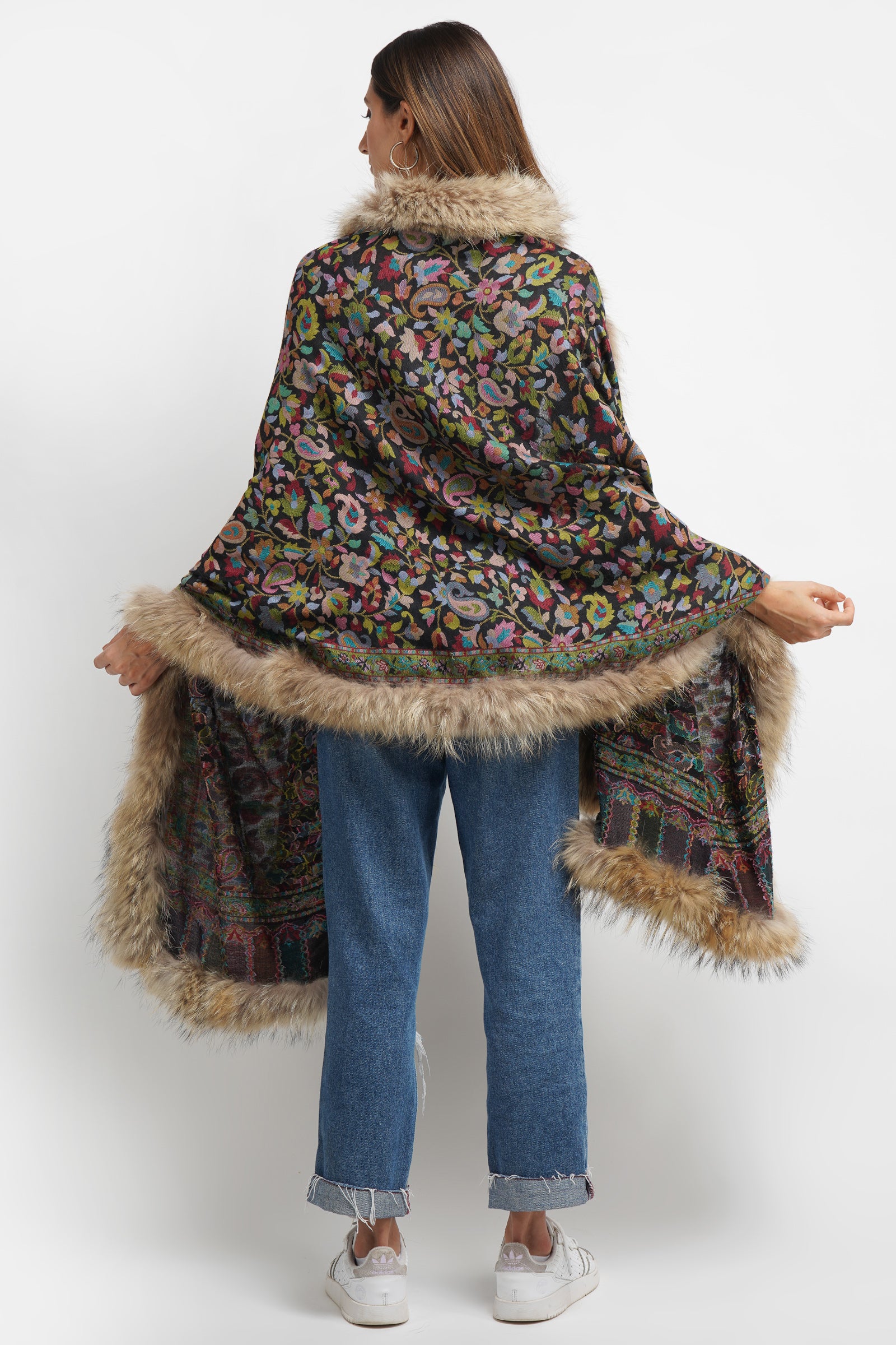 Pashmina fur border stole