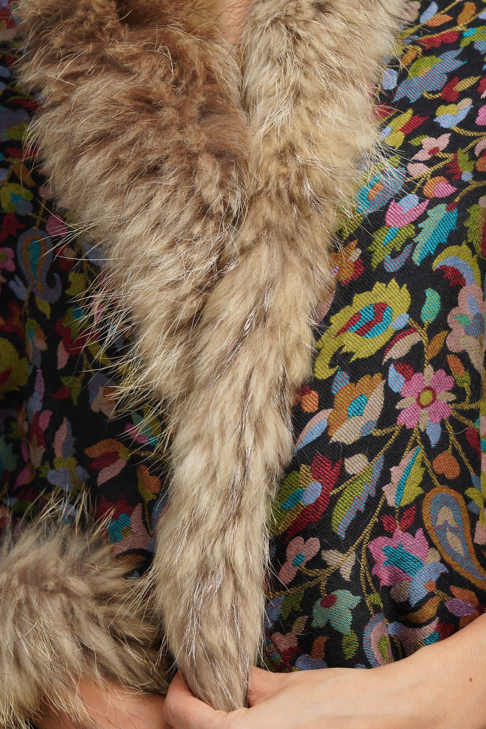 Pashmina fur border stole