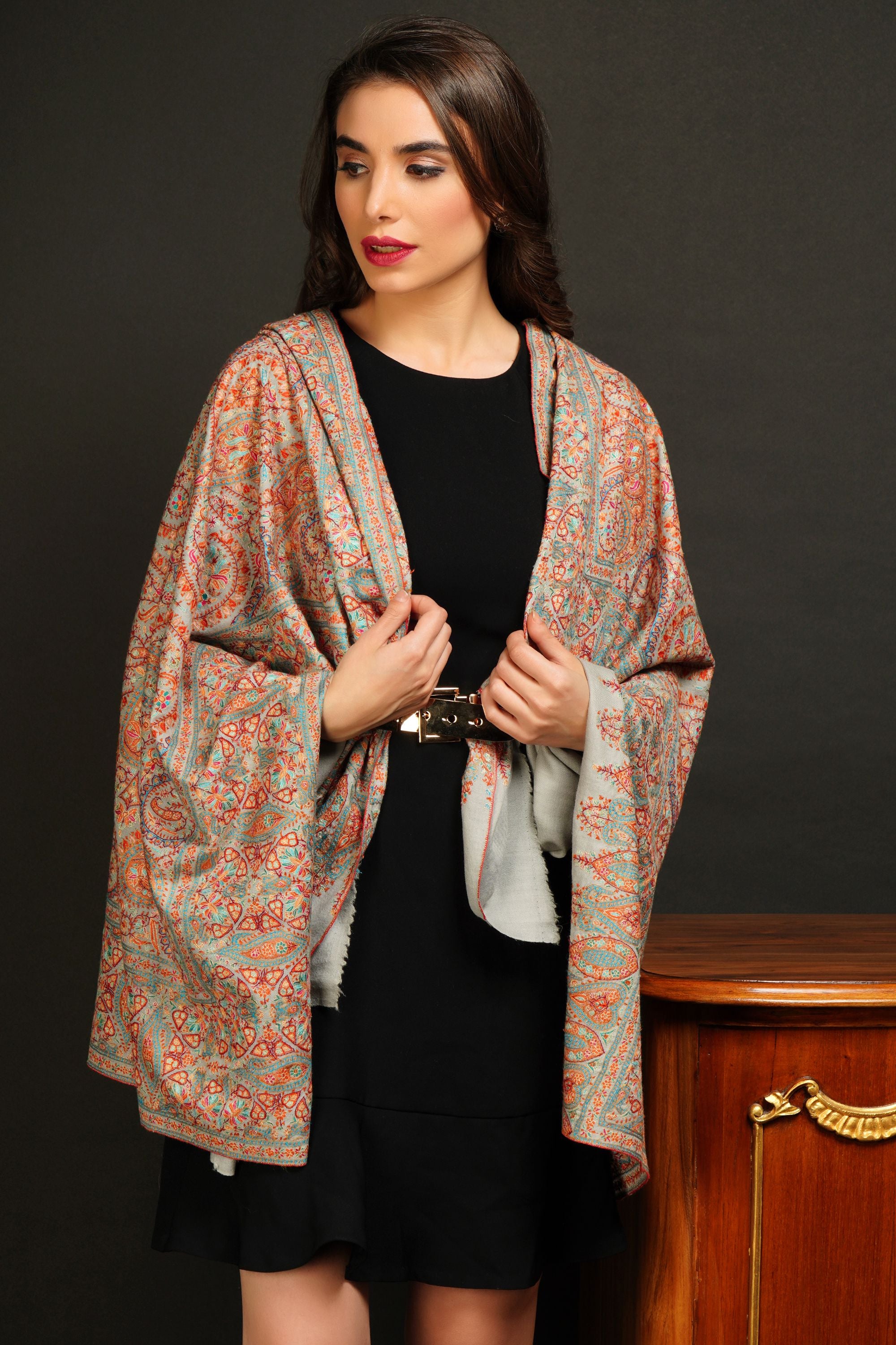 Handwoven Pashmina Sozni work shawl