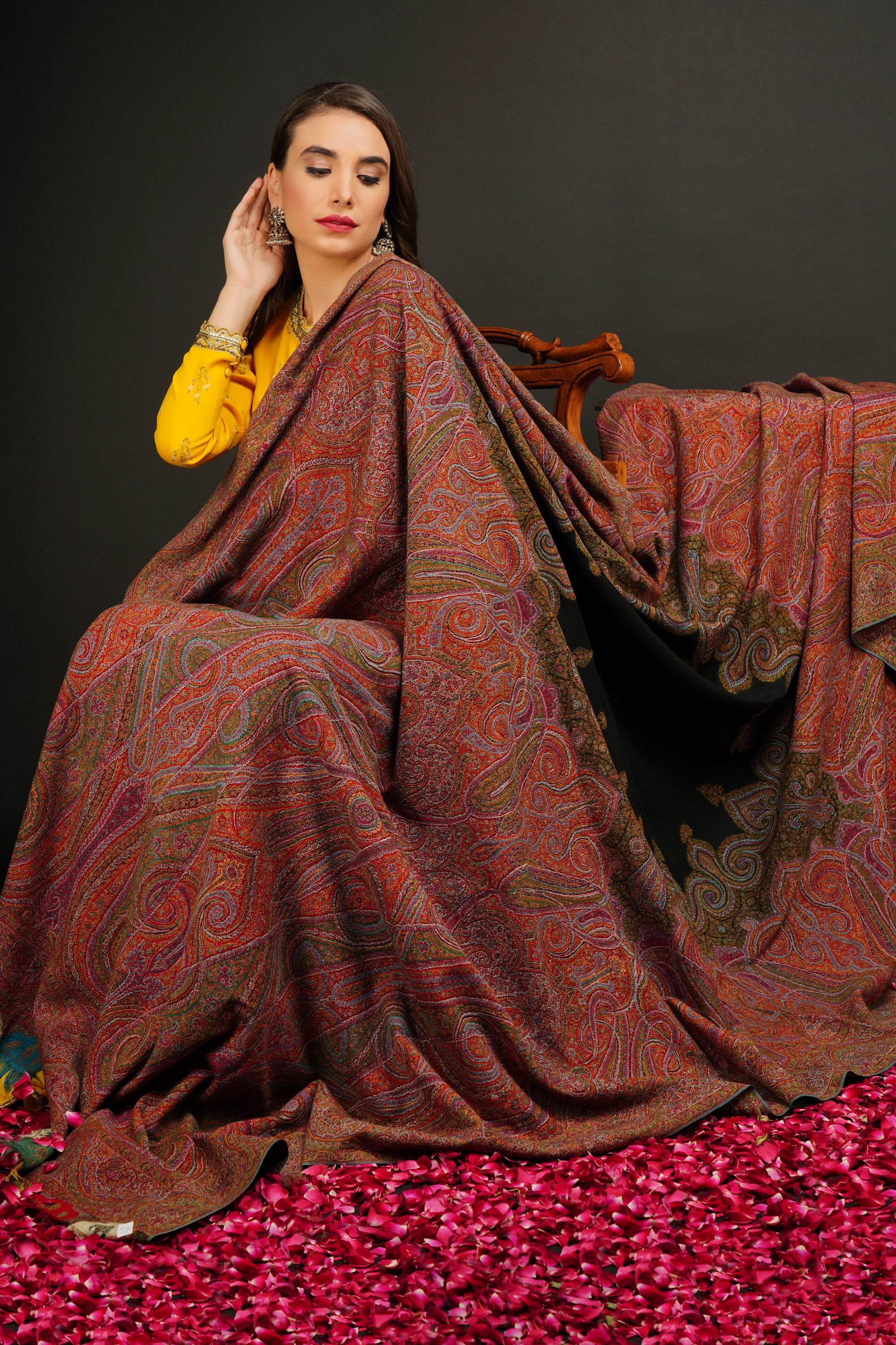 Handwoven Pashmina Antique kashmiri Master piece shawl