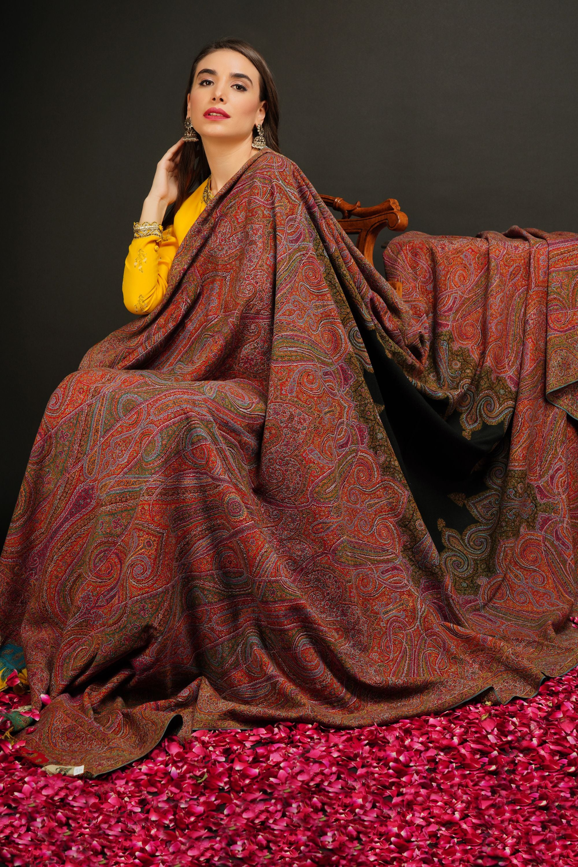 Handwoven Pashmina Antique kashmiri Master piece shawl