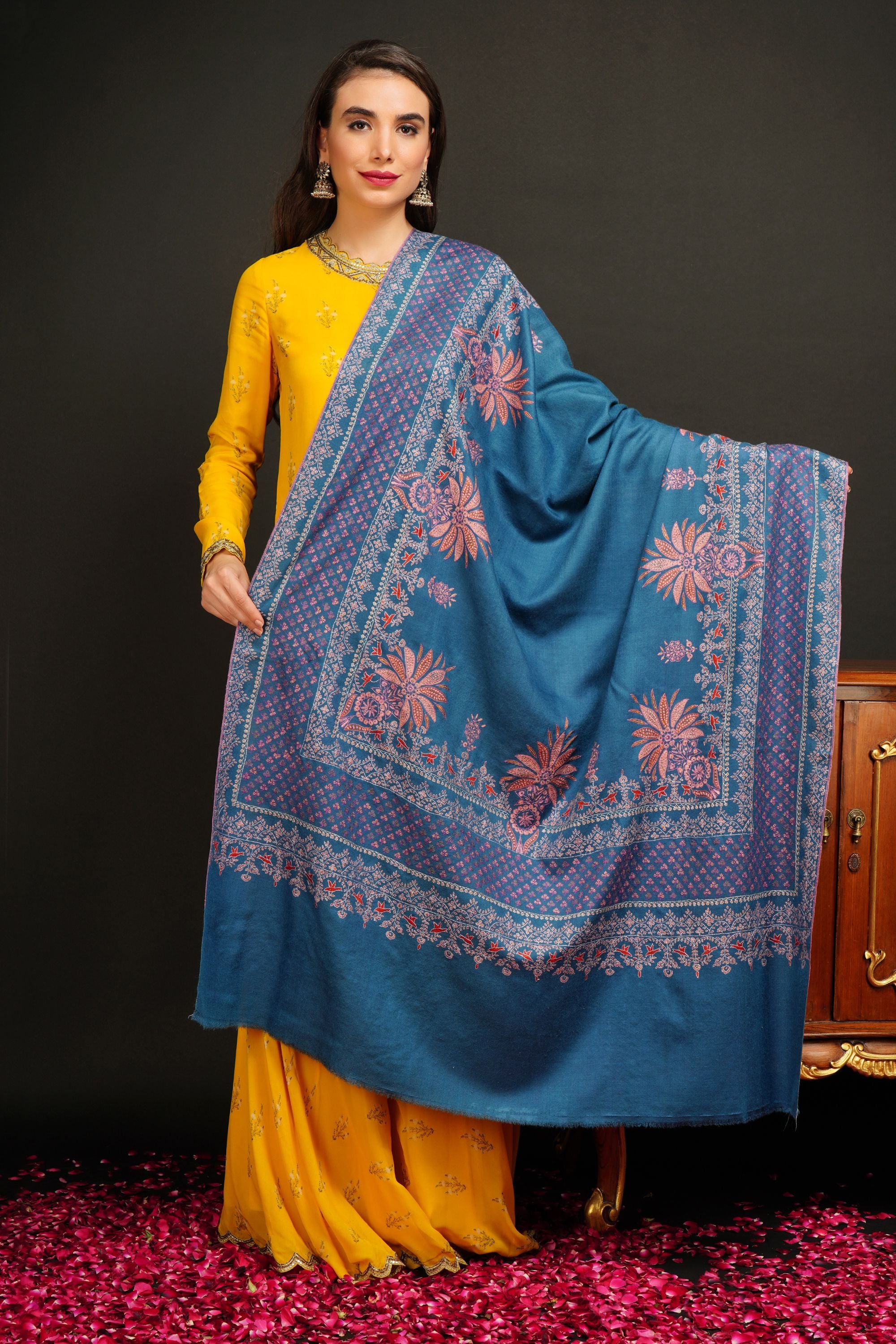 Pashmina handwoven sozni work shawl