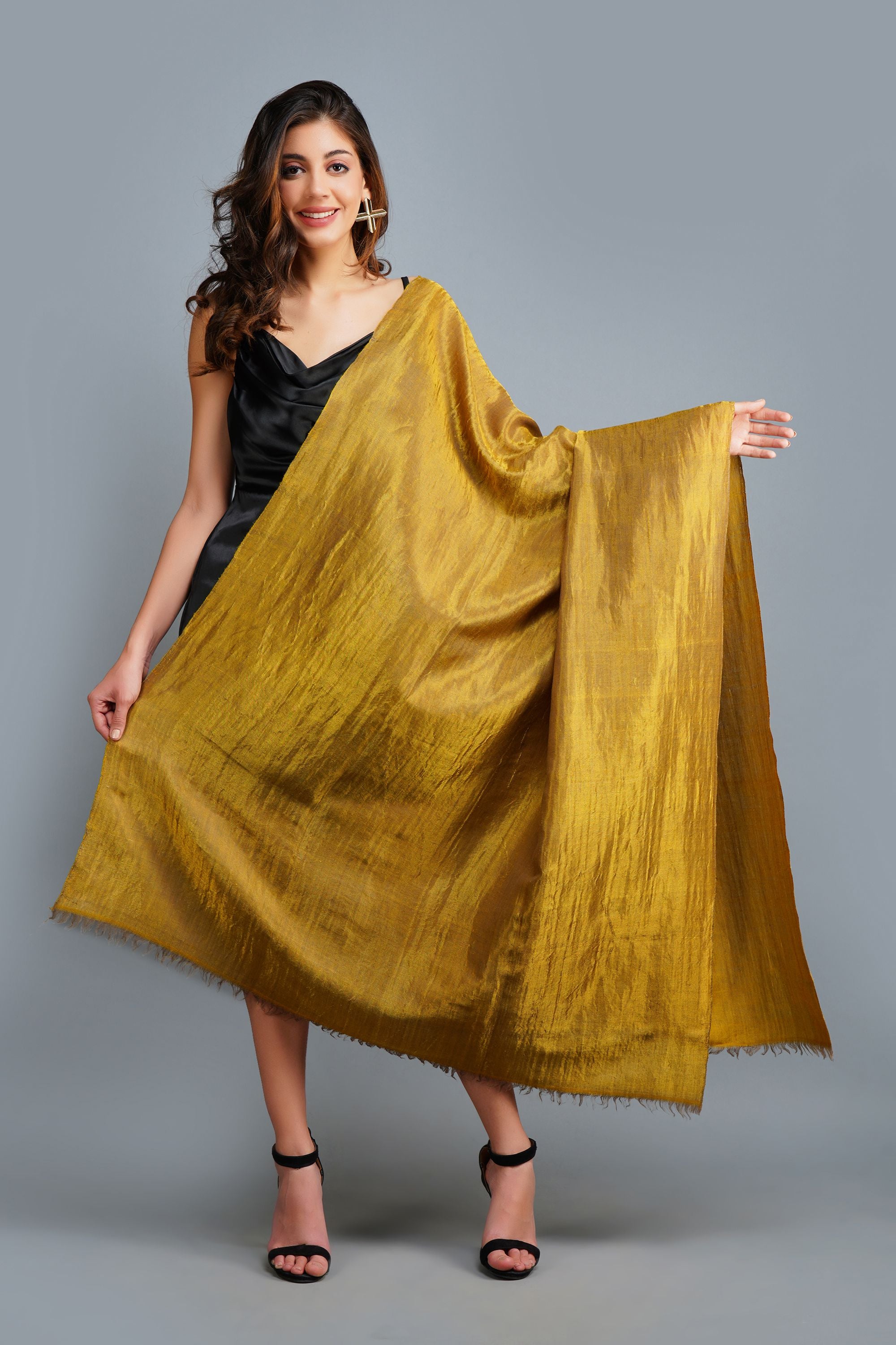 Handwoven Golden Zari Pashmina Shawl