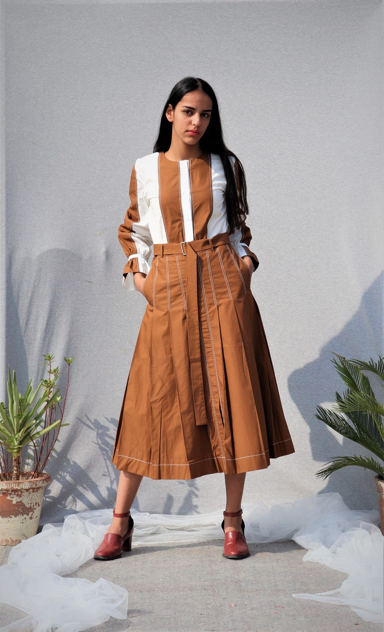 BOX PLEAT SKIRT