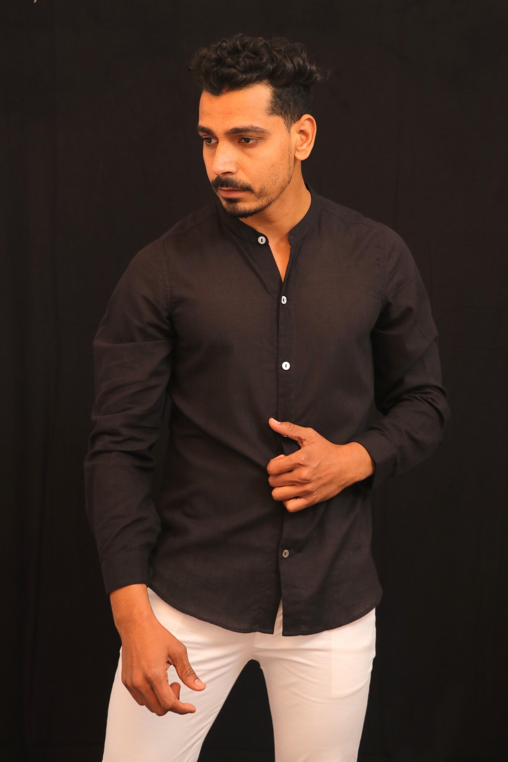 SOLID SLIM FIT SHIRT