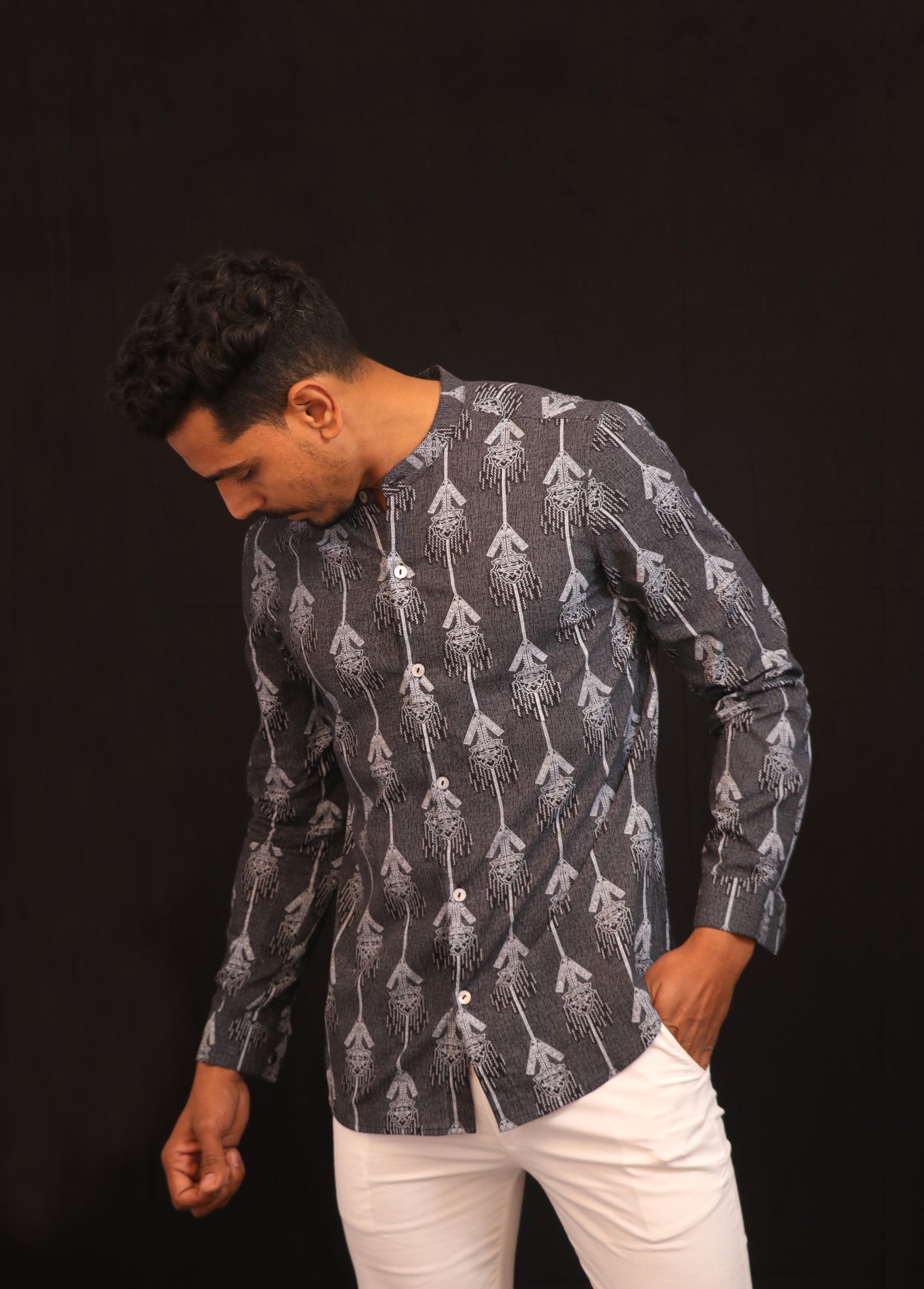 PRINTED SLIM FIT SHIRT