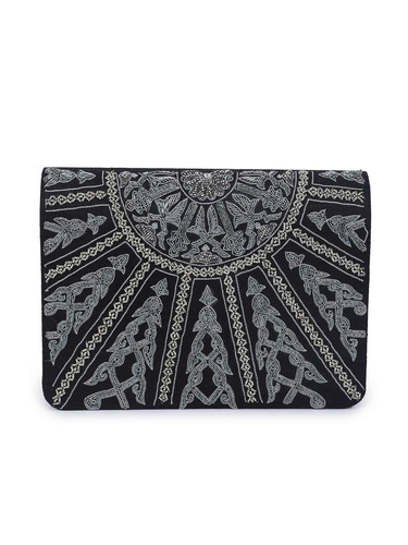 Sparkling black clutch