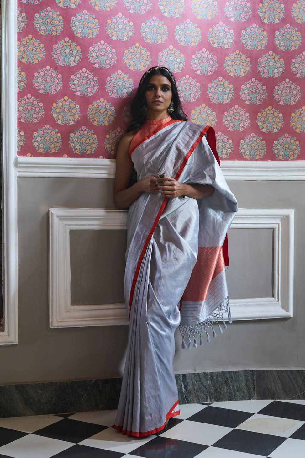 Jhilmil Chandini' Tissue Pure Silk Benarasi Handloon Sari