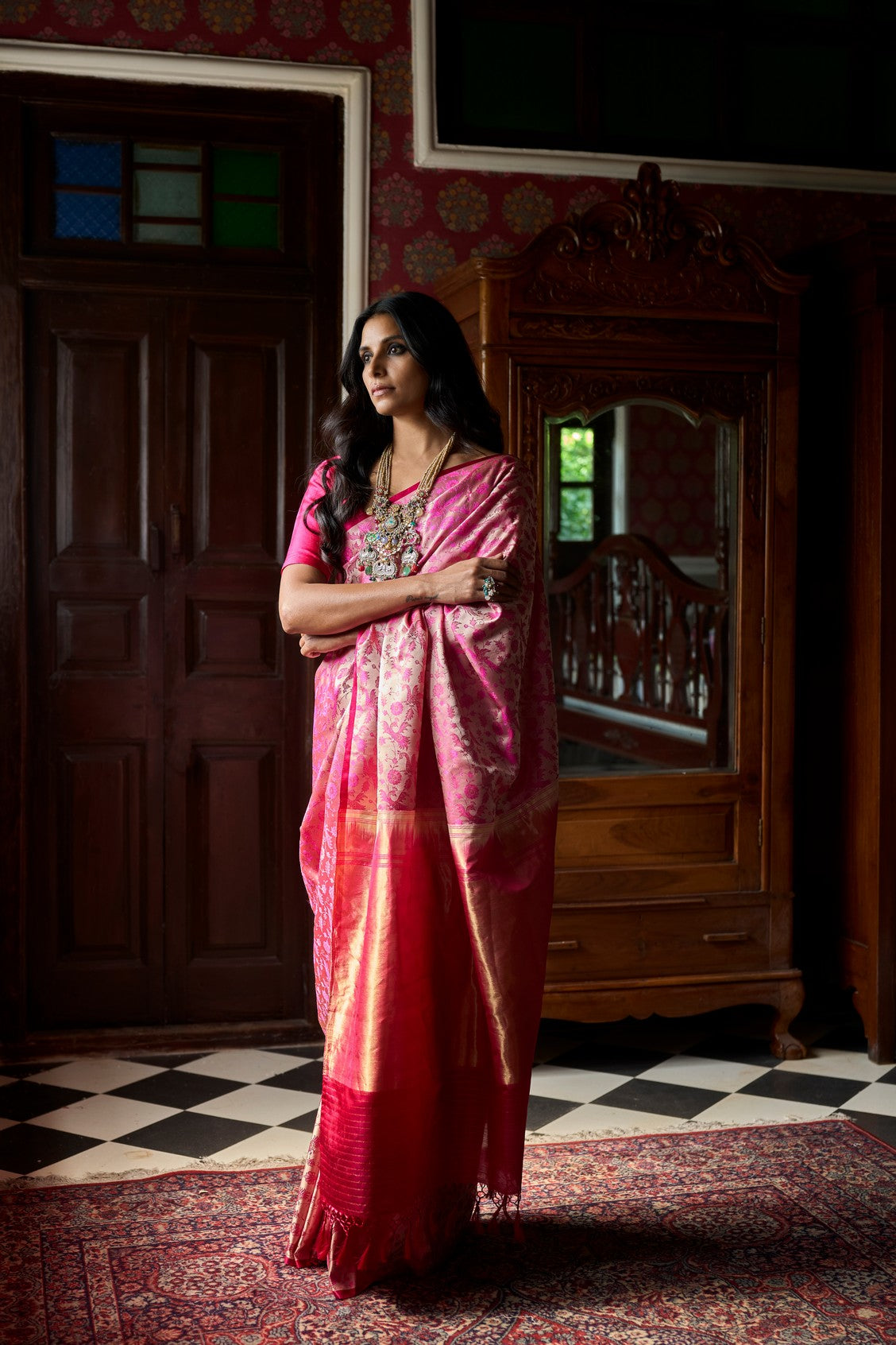 Natkhat Chiraiya' Gulabi Tanchoi Zari Pure Silk Benarasi Handloom Sari