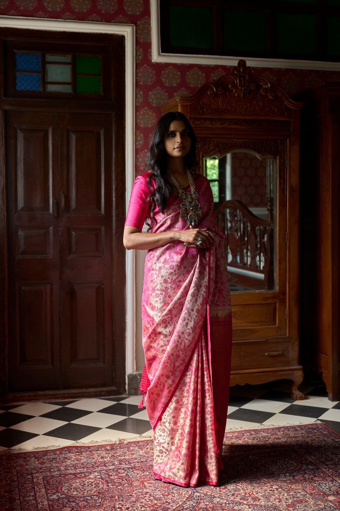 Natkhat Chiraiya' Gulabi Tanchoi Zari Pure Silk Benarasi Handloom Sari