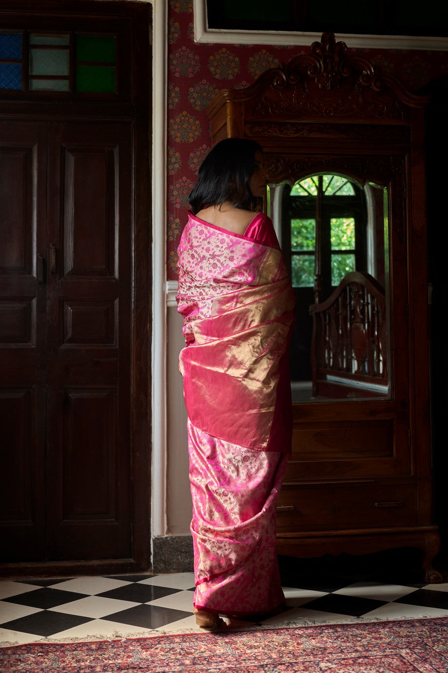 Natkhat Chiraiya' Gulabi Tanchoi Zari Pure Silk Benarasi Handloom Sari