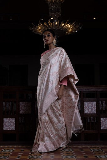 Jaal Manjari' Shwet Jangla Zari Pure Silk Benarasi Handloom Sari