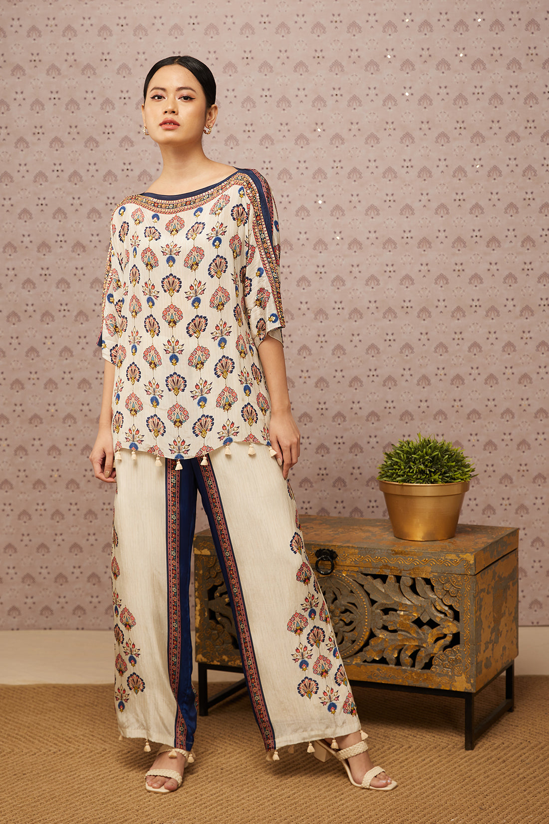 Sarouk Printed Embroidered Co-Ord Set