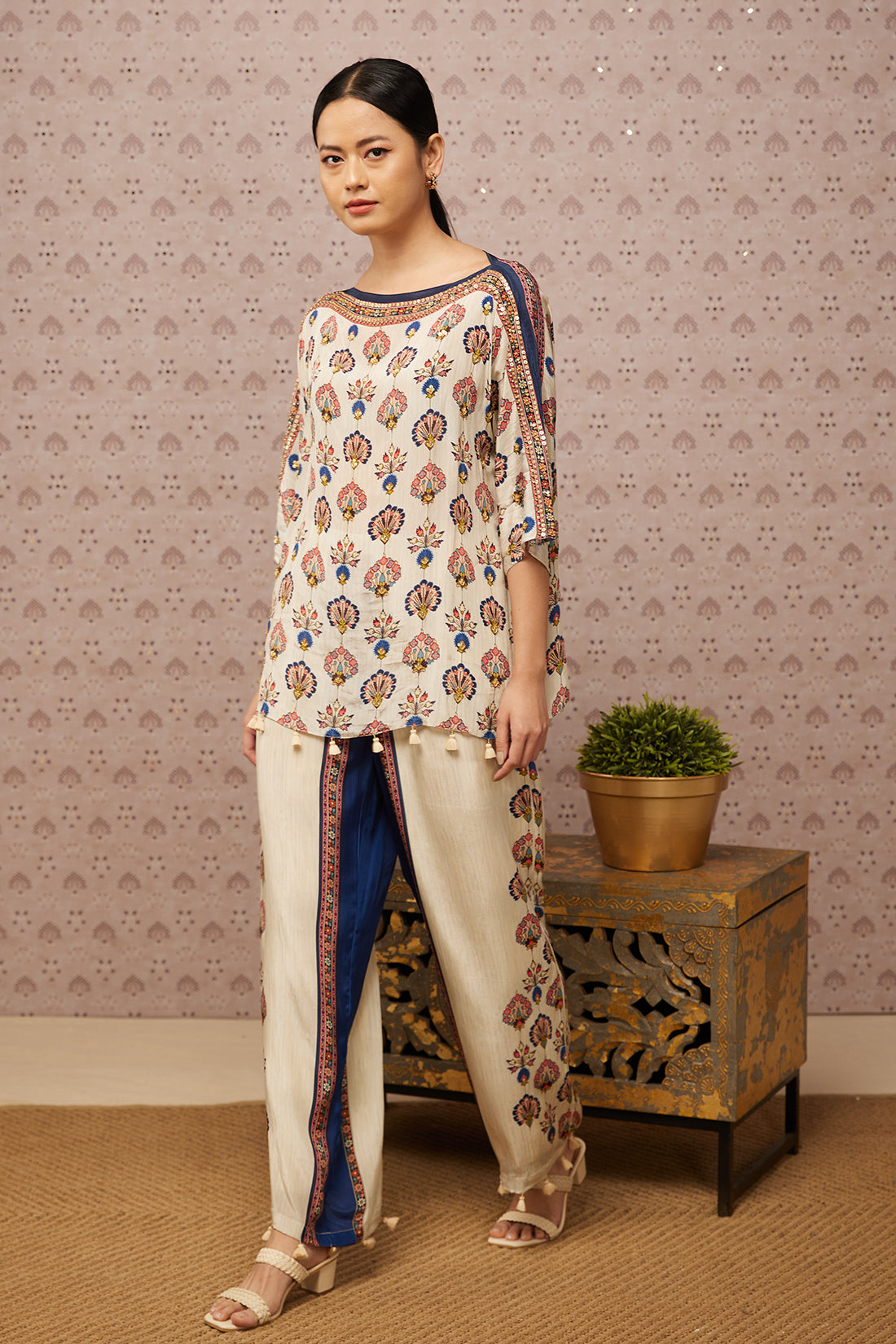 Sarouk Printed Embroidered Co-Ord Set