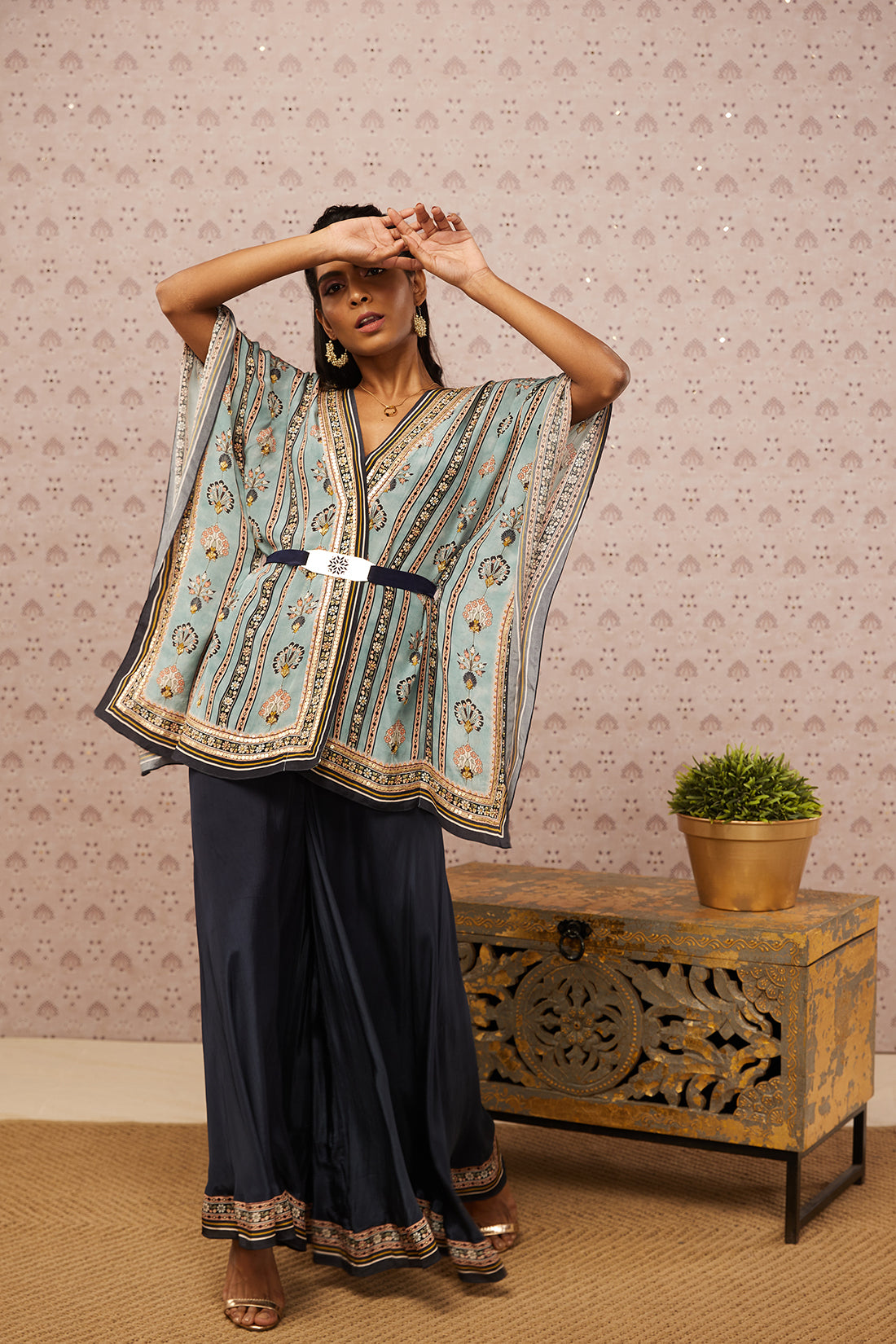 Sarouk Embroidered Kaftan Set With Belt