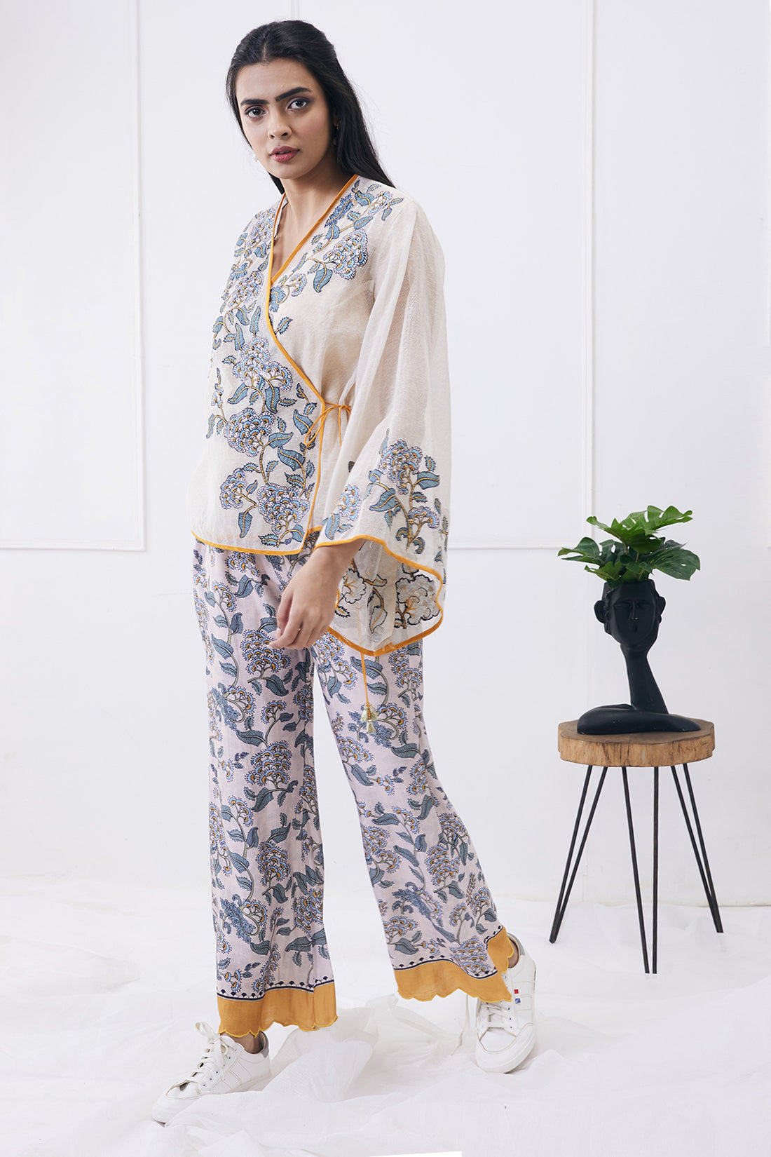 Yasmin printed overlapped top with pants