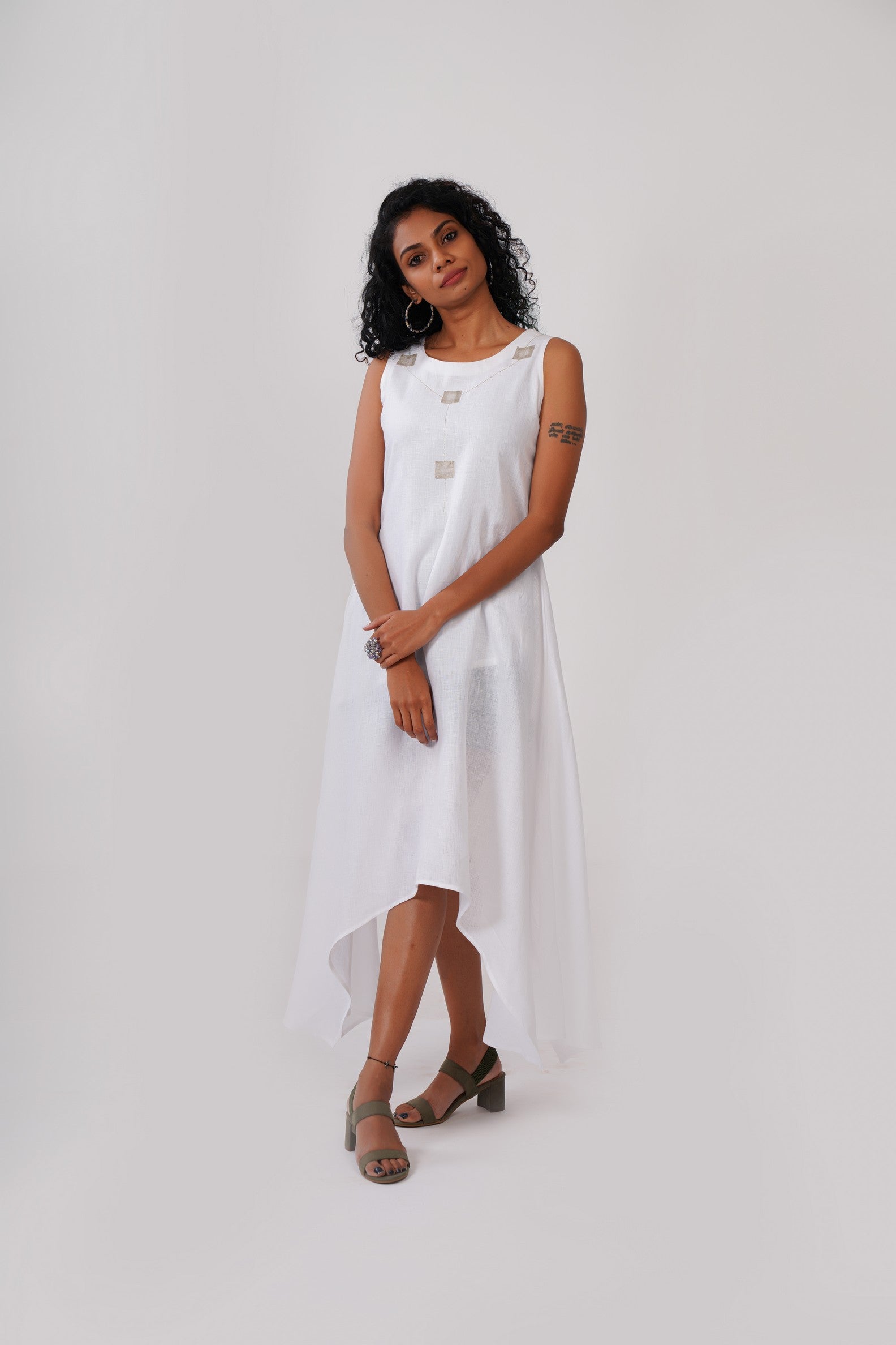 Tissue Applique White Kurtha