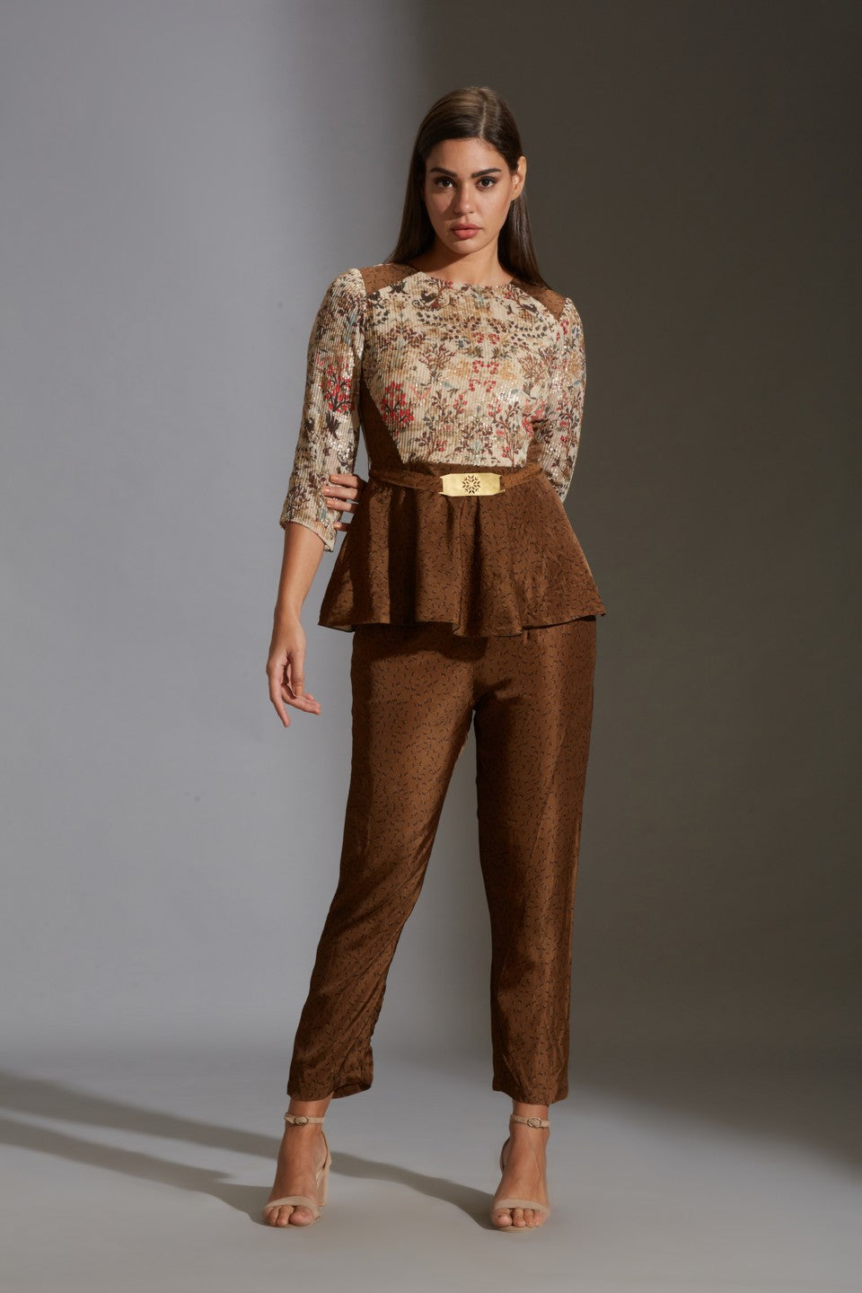 Pepmlum top with printed pants