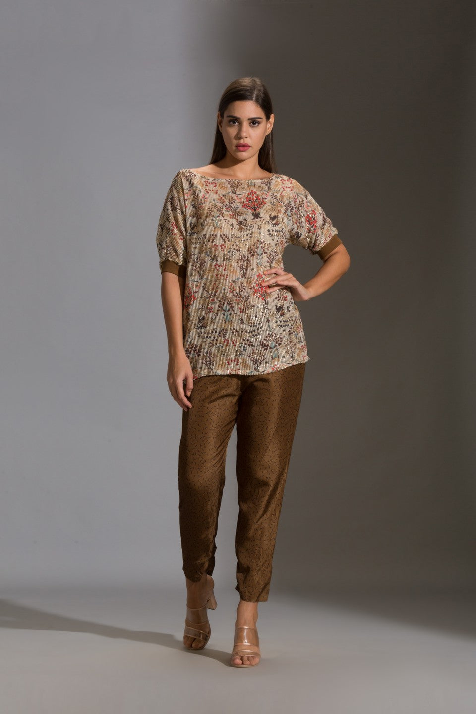 Prired one shoulder top paired with printed pants