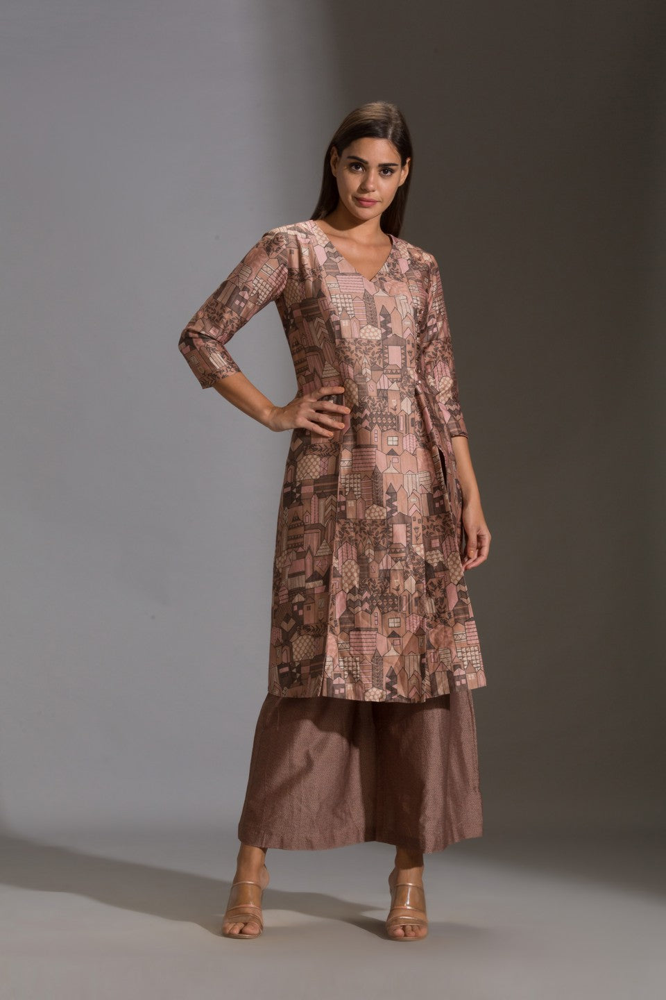 Panel kurta paired with printed plazzo pants