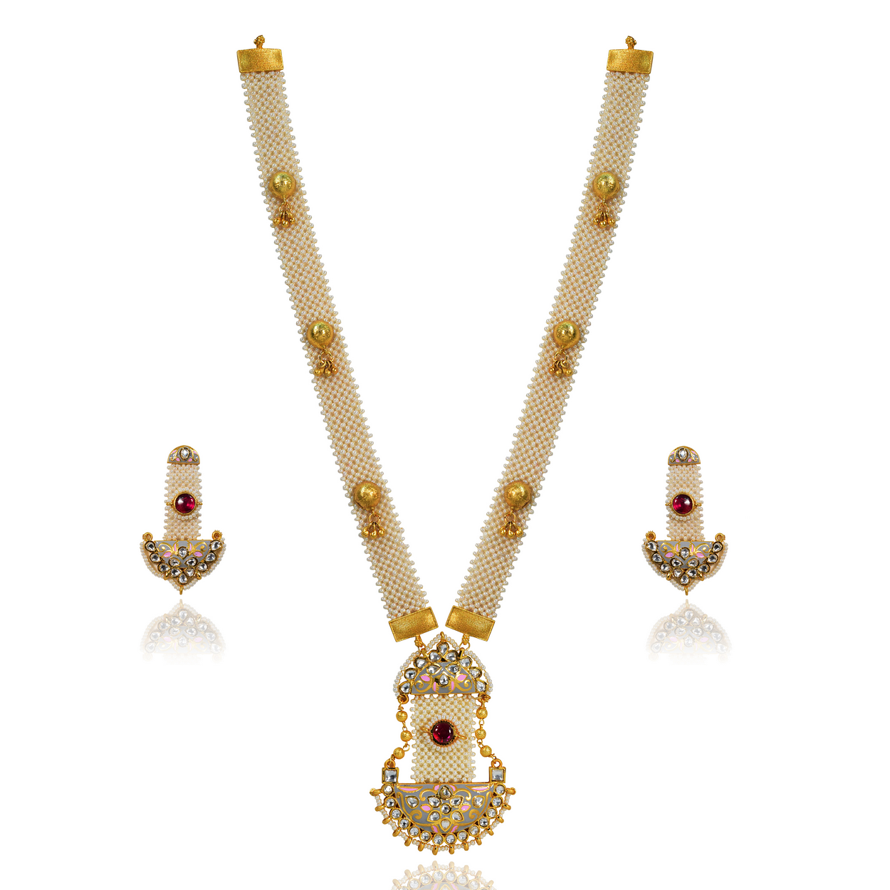 Elegant ethnic pearl necklace set