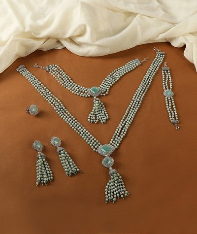 ROYAL ATTIRE NECKLACE SET