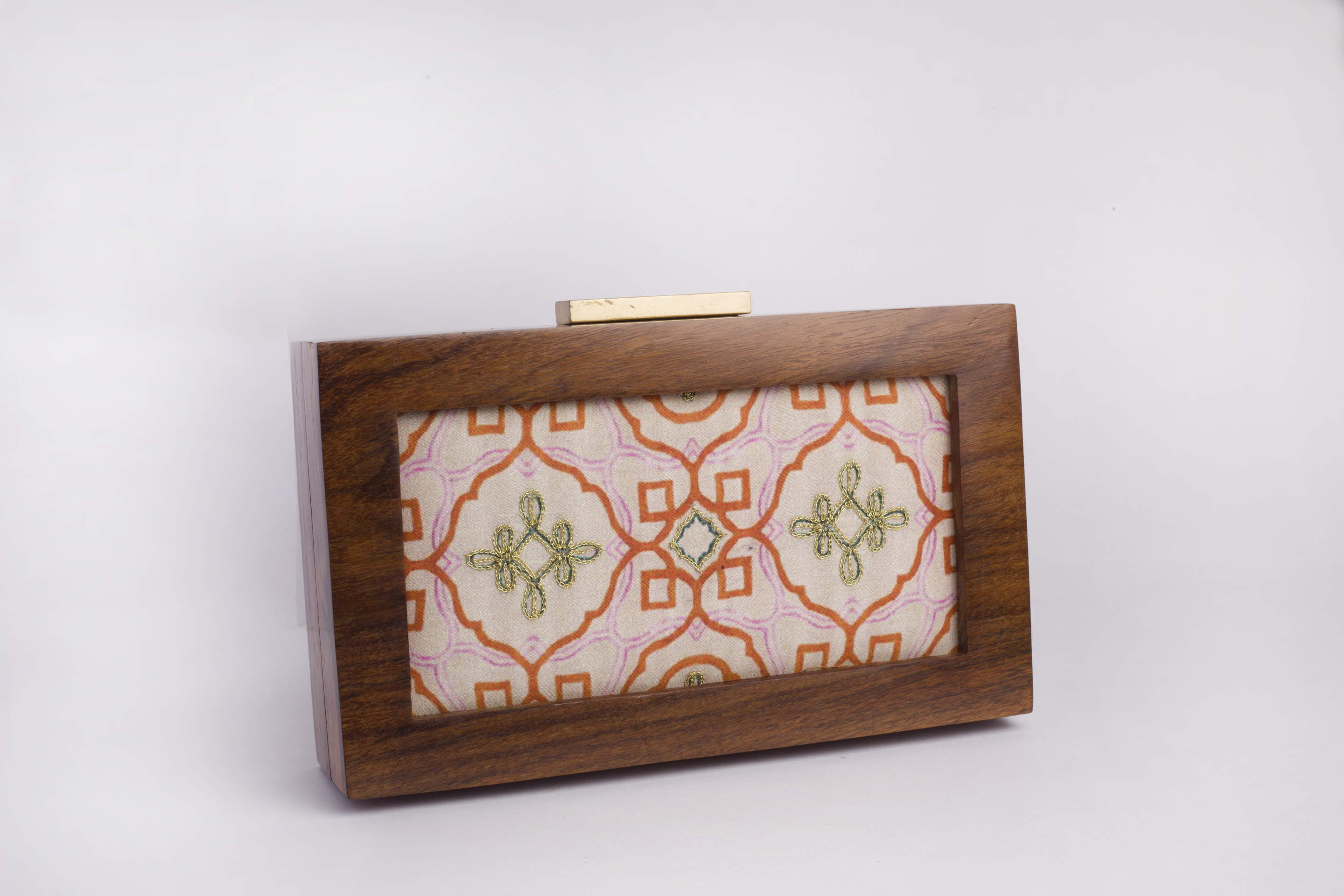 Gold wire detailing Clutch