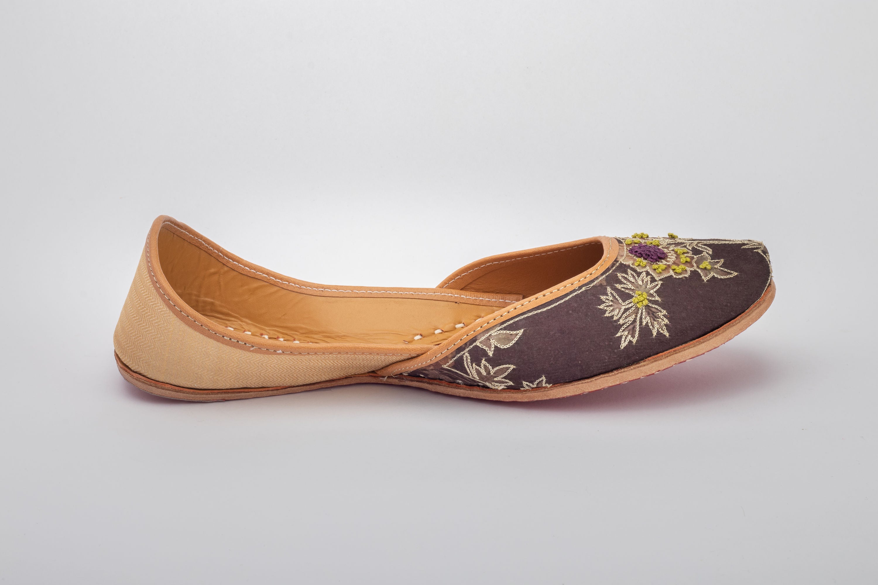 Brown Hand embroidered Juttis