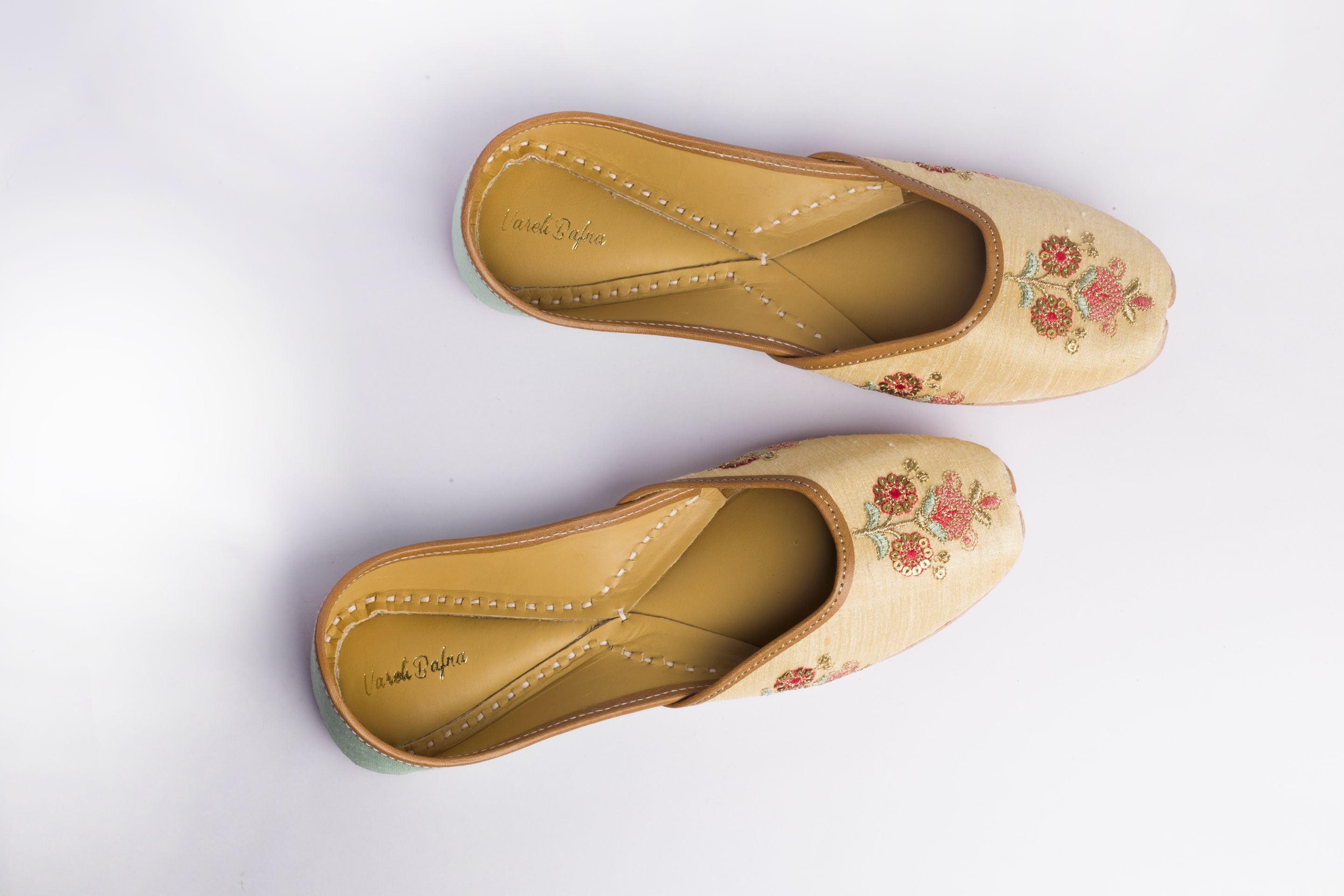 Light Gold Hand embroidered Juttis