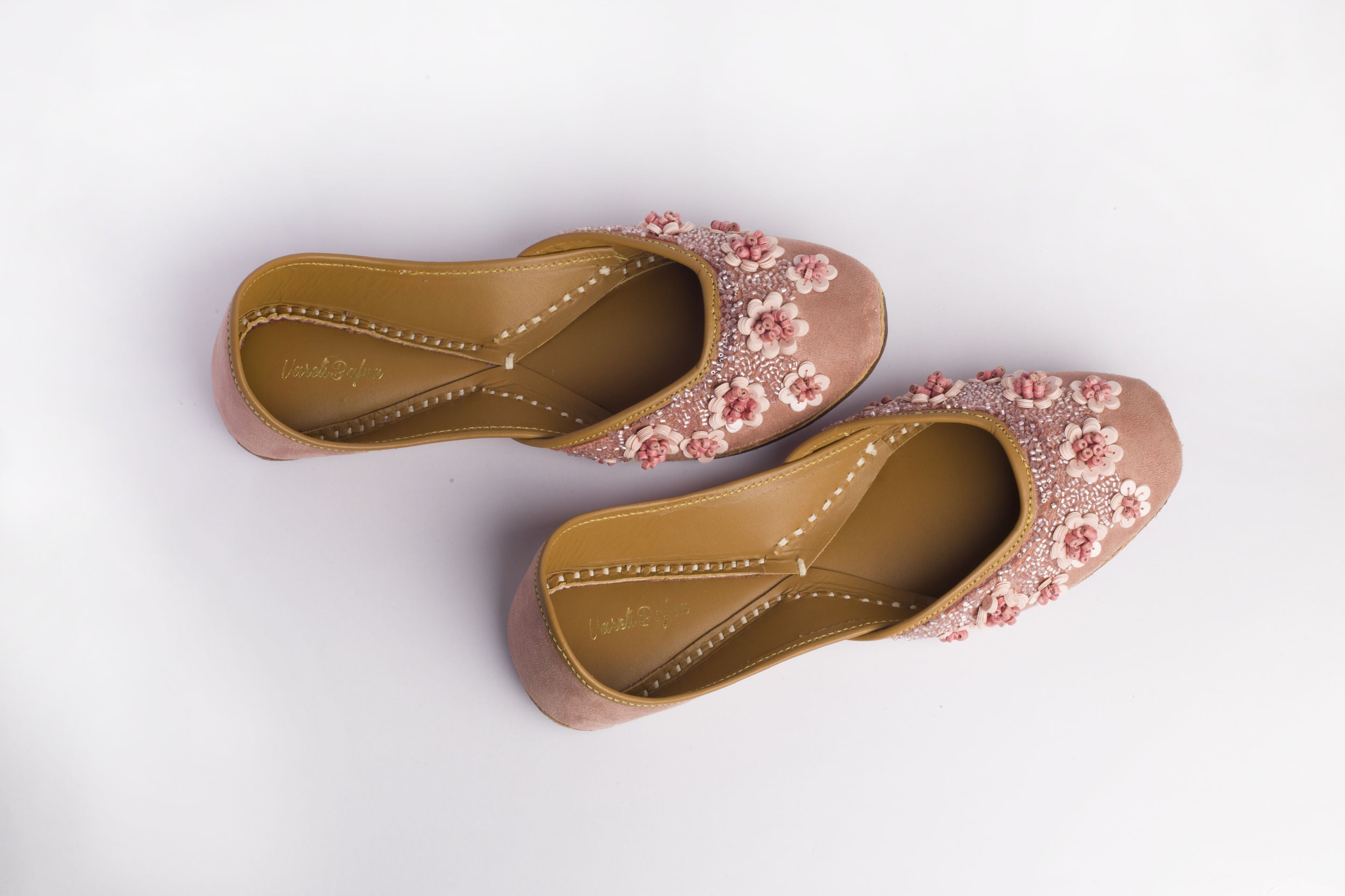 Pink Hand embroidered Juttis