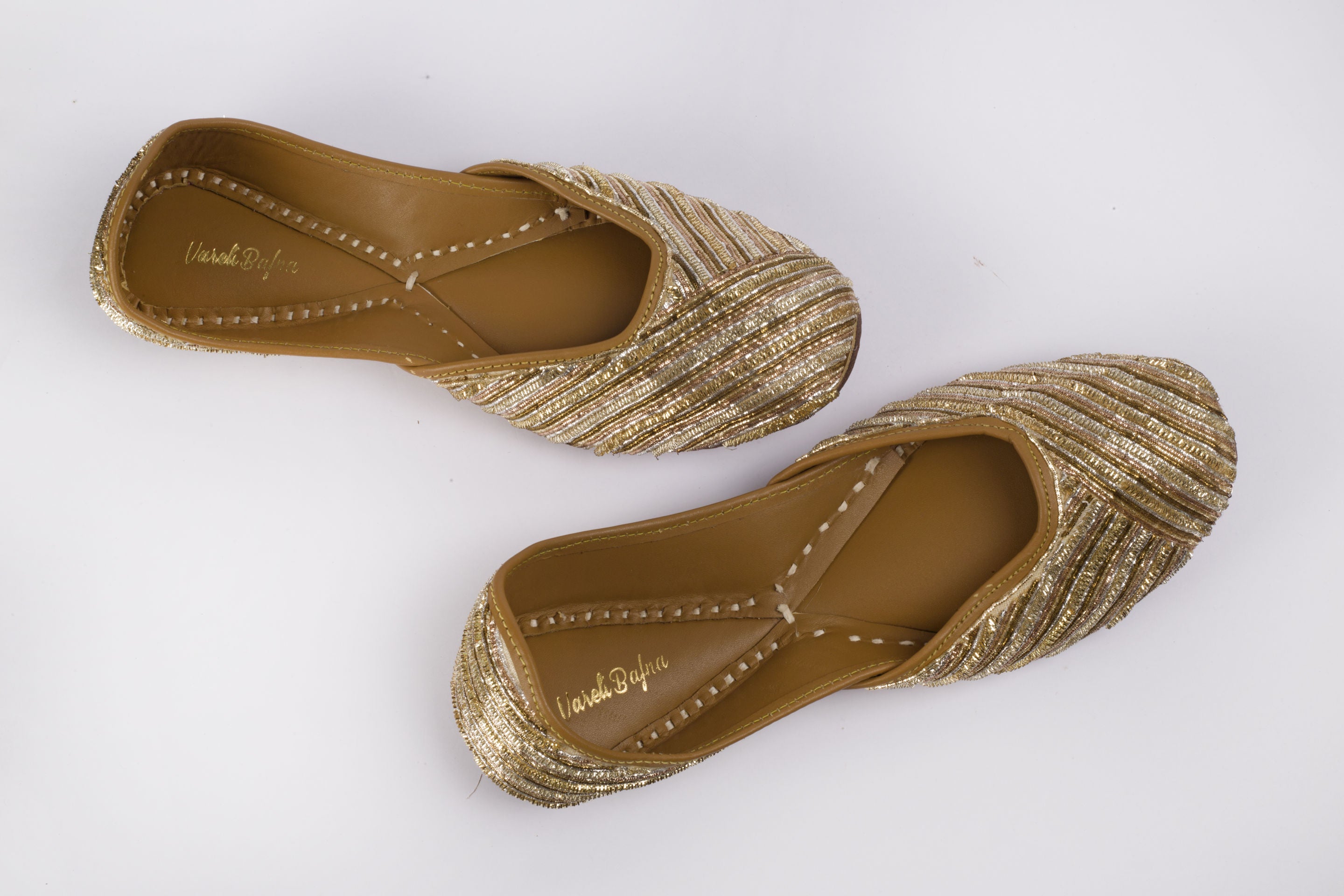 Silver - Golden Hand embroidered Juttis