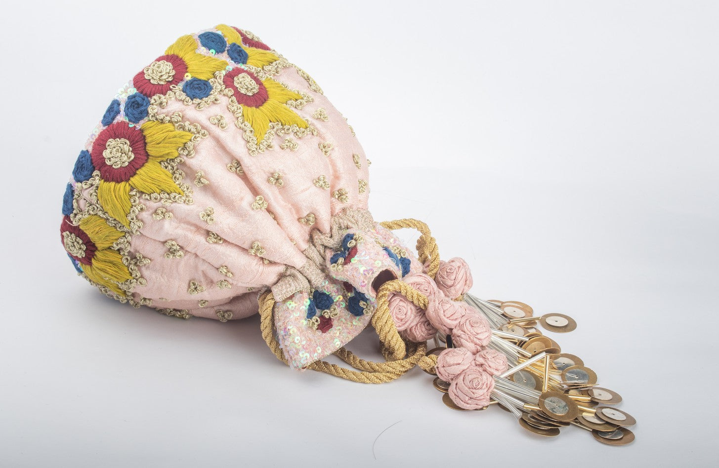 Bunch of flowers with Antique gold sling