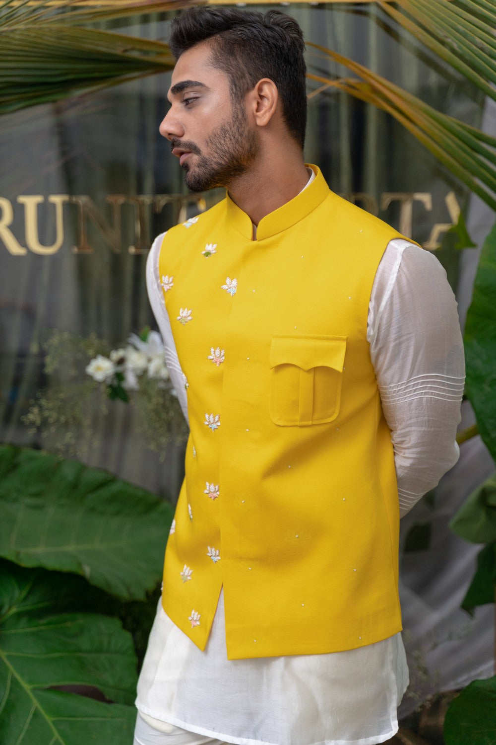 yellow bundi